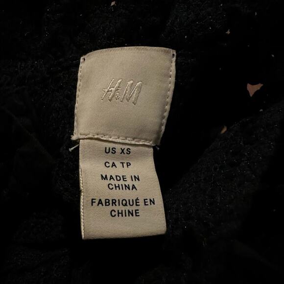 H&M black crochet mock neck floral open back sheer top XS short sleeve - Picture 7 of 12